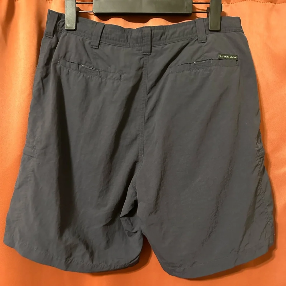 Royal Robbins Mens Size 33 Shorts Navy Cargo - Picture 4 of 8